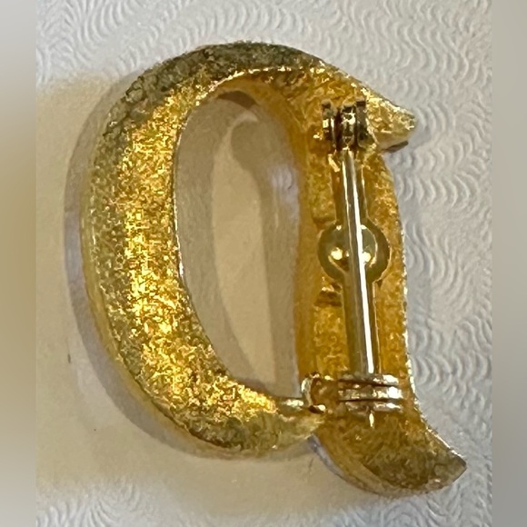 Vintage Gold Plated Brushed Letter “D” trimmed in gold bead Circa 1970’s EUC - Picture 2 of 4